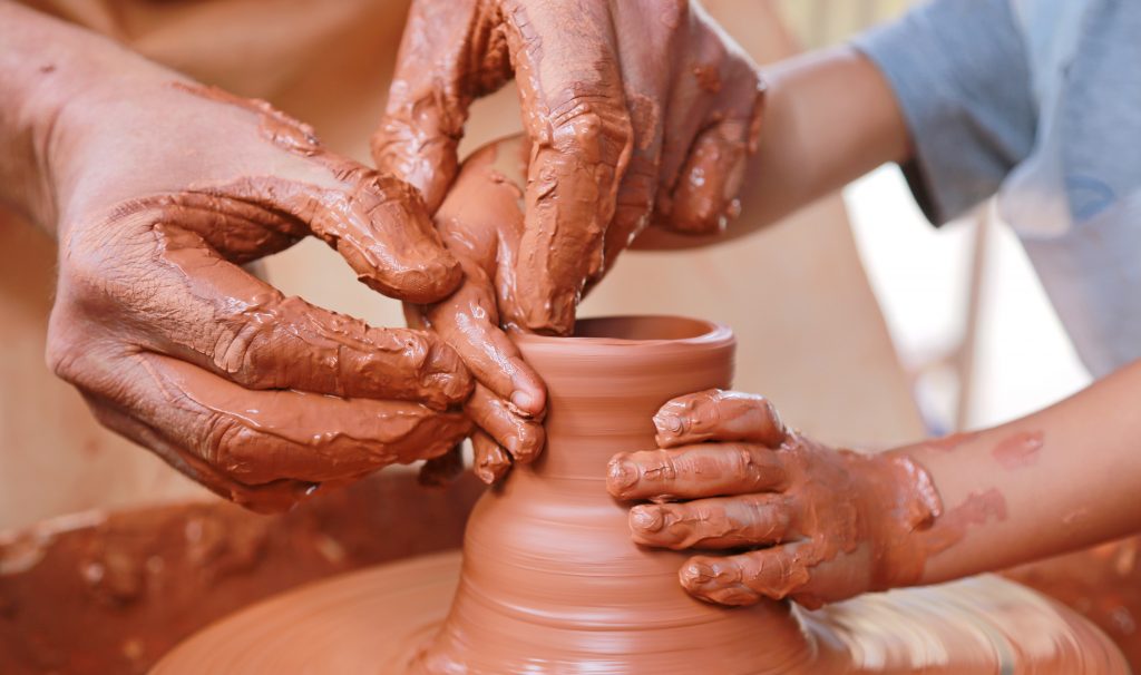 Sorties pédagogiques : atelier de poterie à Carpentras 